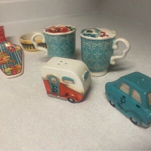 Pioneer Woman kitchen items